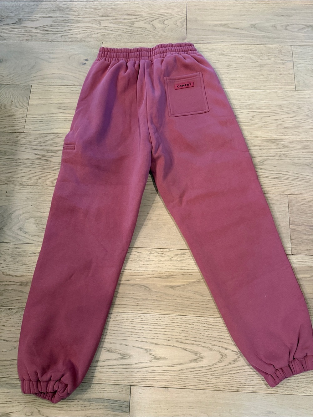 Comfrt Travel Collection Berry Sweatpants - Picture 4 of 5